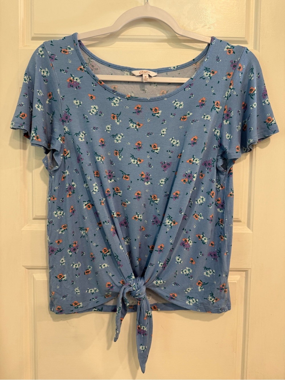 Candie’s Blue Floral Tie Front Top Women’s Medium Short Sleeve Casual Boho Tee